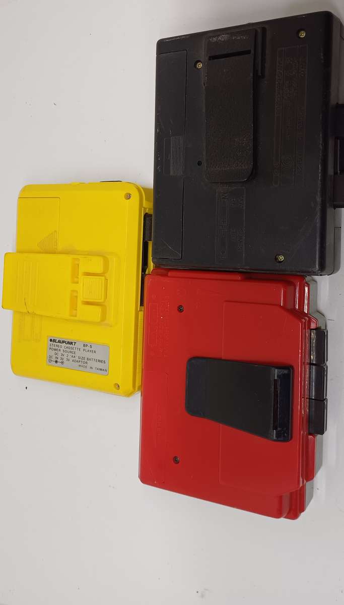 Three walkmans-untested