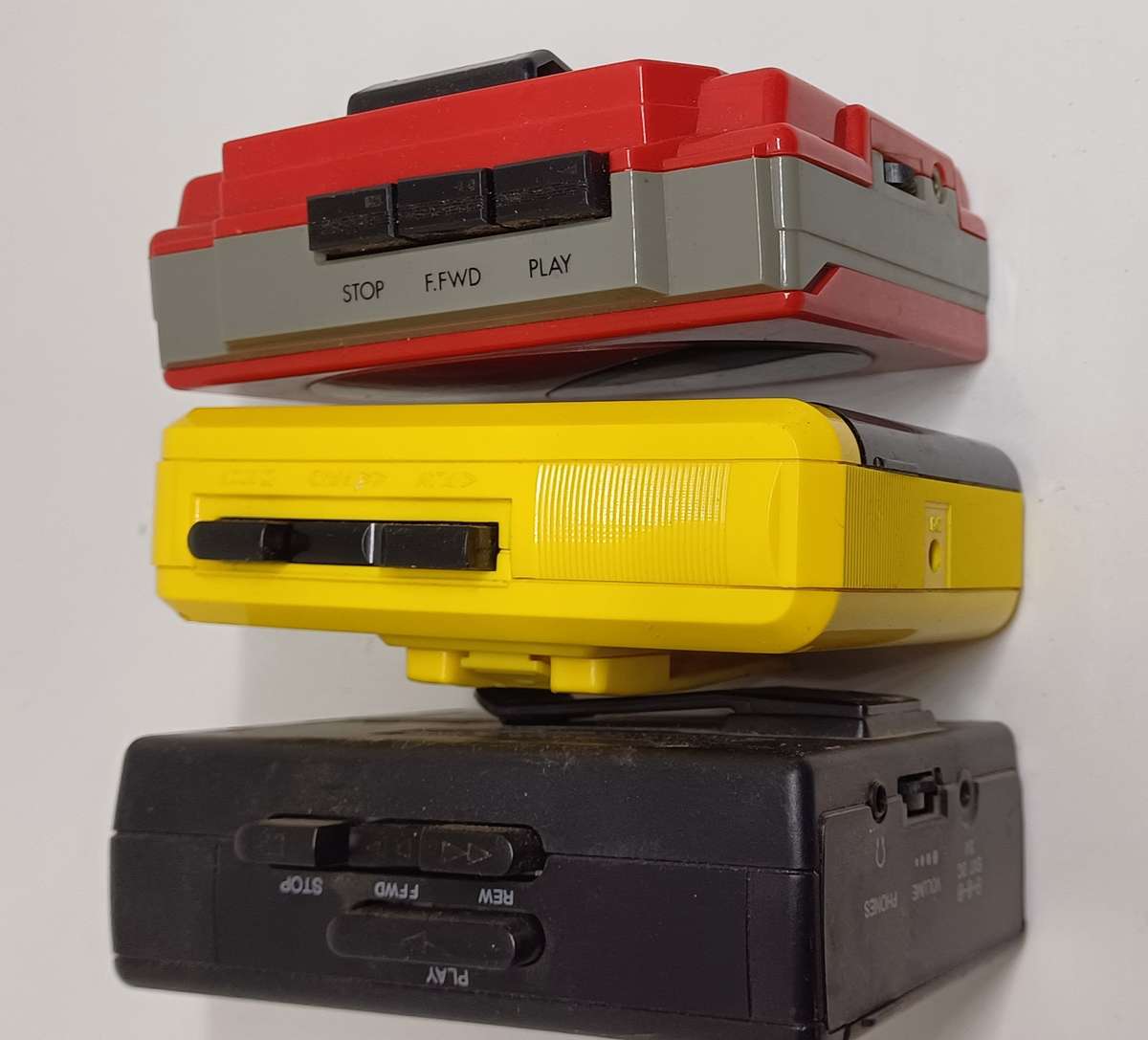 Three walkmans-untested