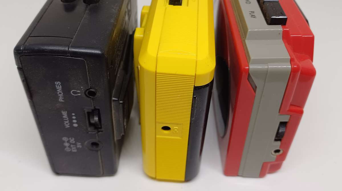 Three walkmans-untested