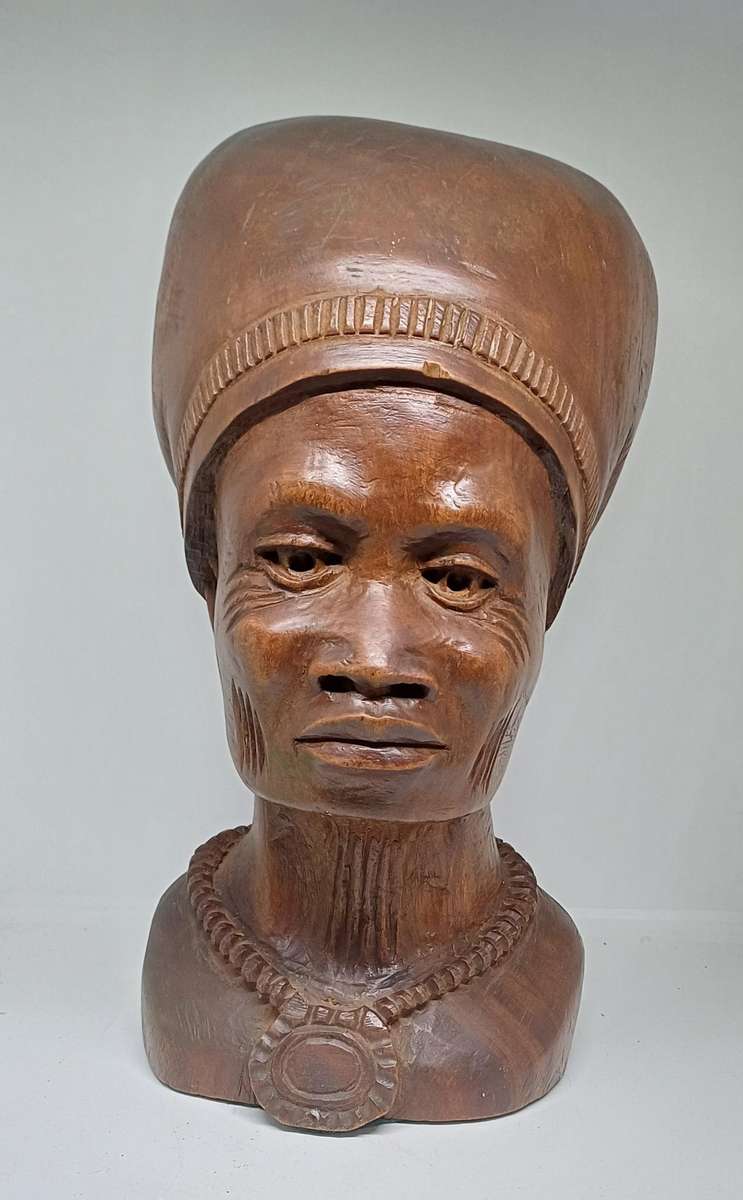 LARGE Hand carved African wooden Sculpture