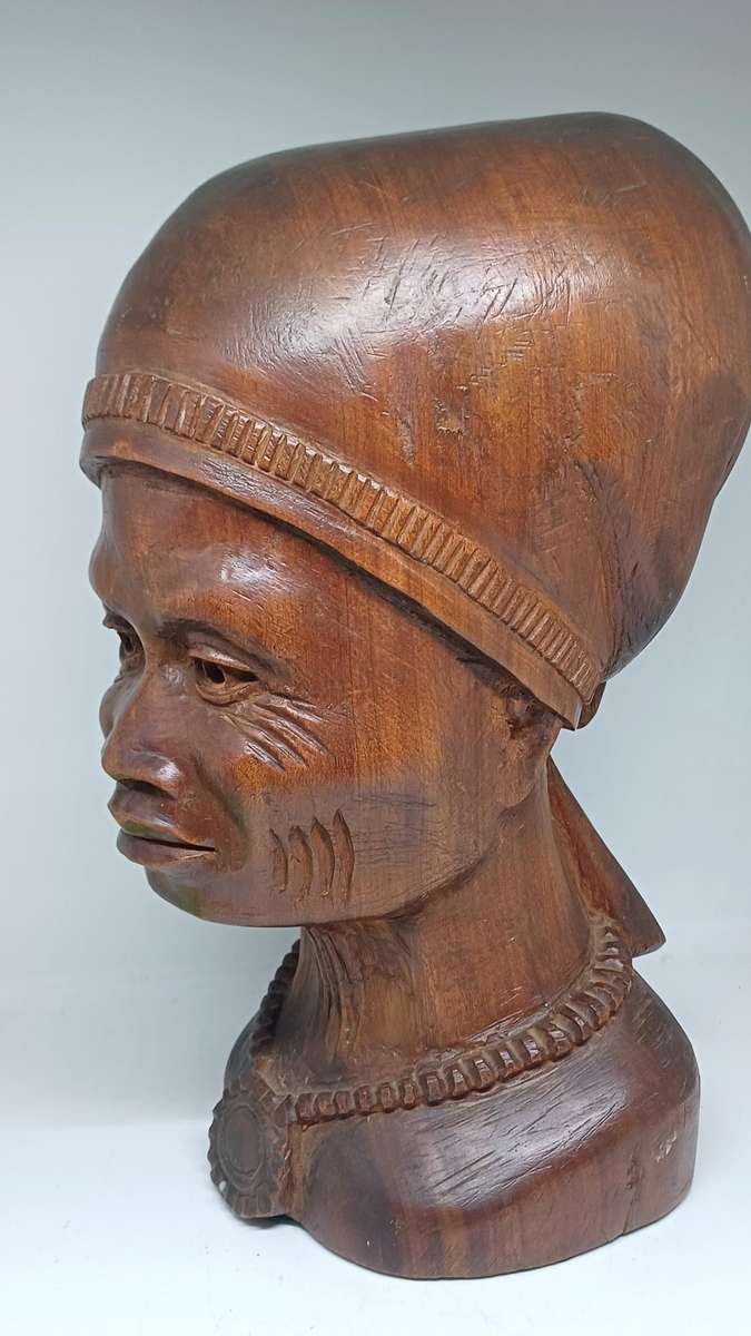 LARGE Hand carved African wooden Sculpture