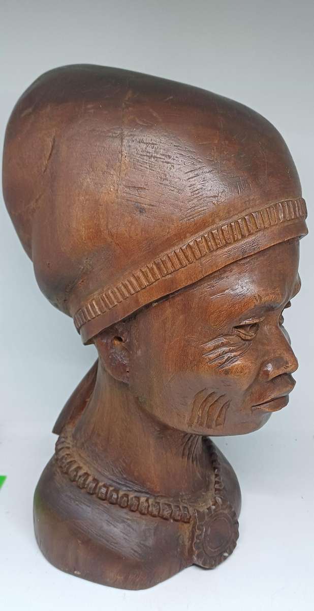 LARGE Hand carved African wooden Sculpture