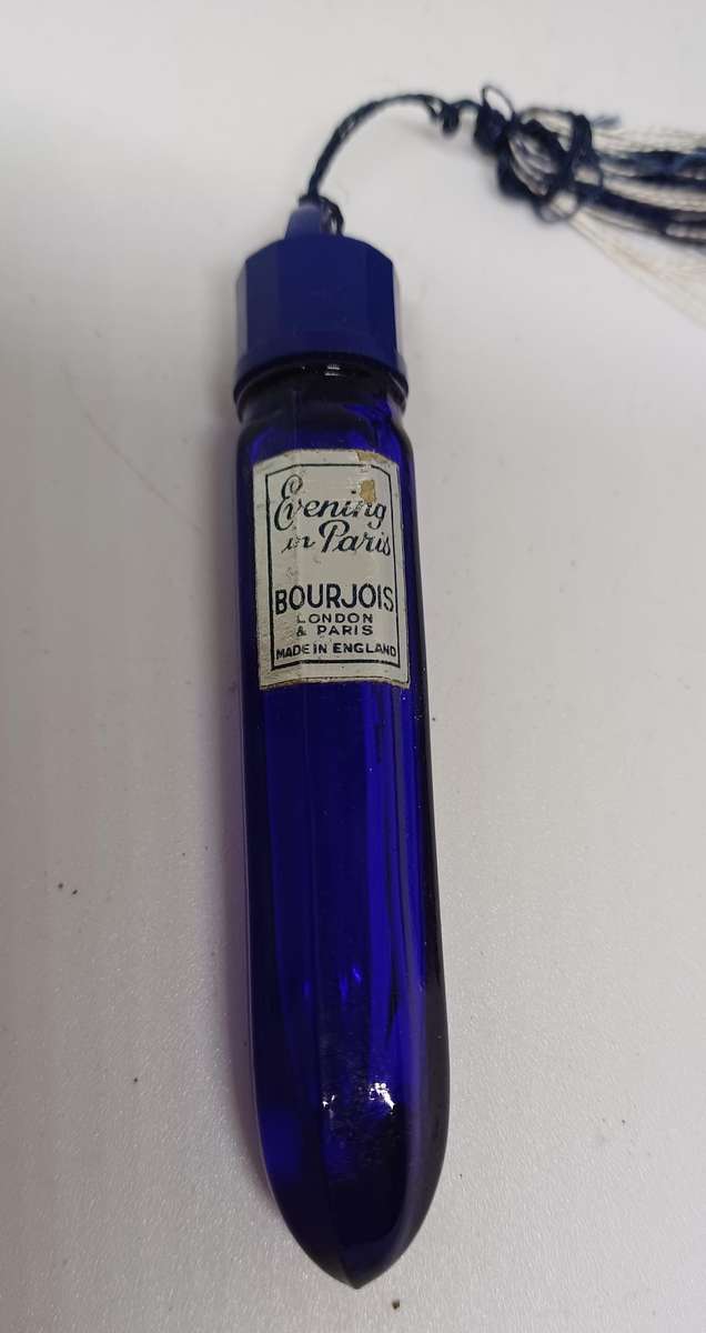 Novelty perfume case