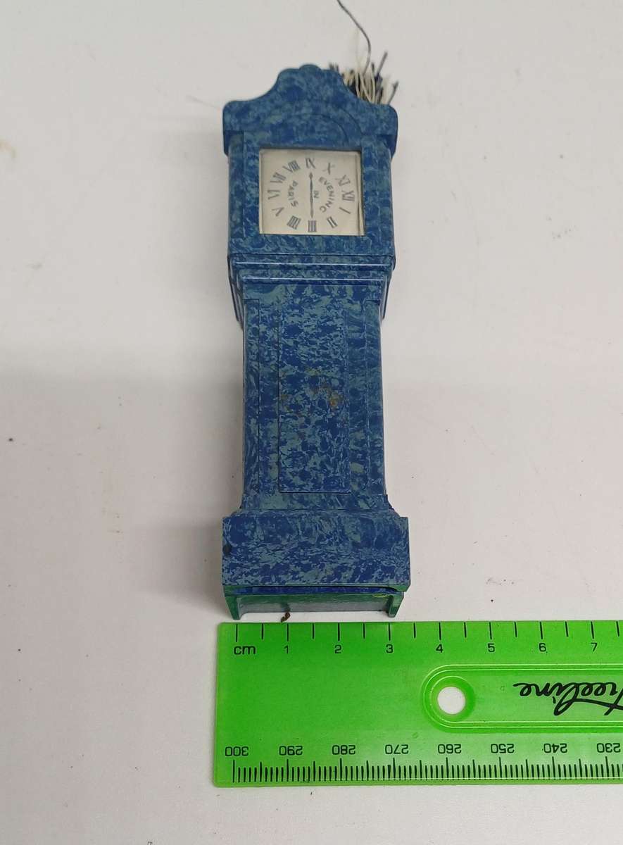 Novelty perfume case