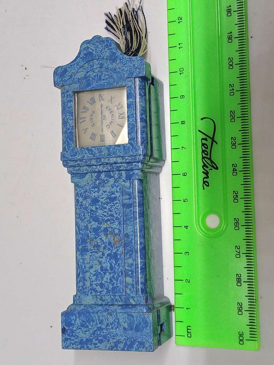 Novelty perfume case