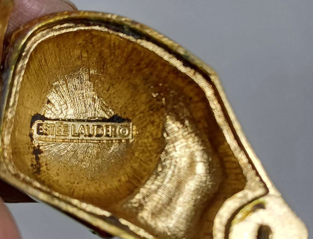 Collectable Solid perfume compact from 1992