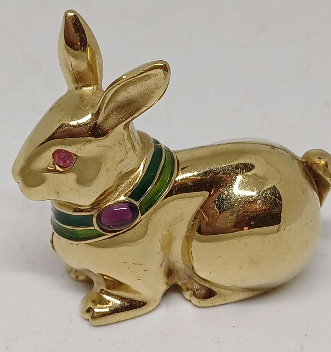 Collectable Solid perfume compact from 1992