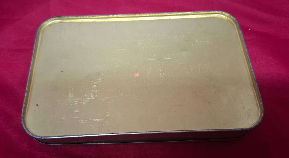 WWII 1940 chocolate tin Jan Smuts Bilingual