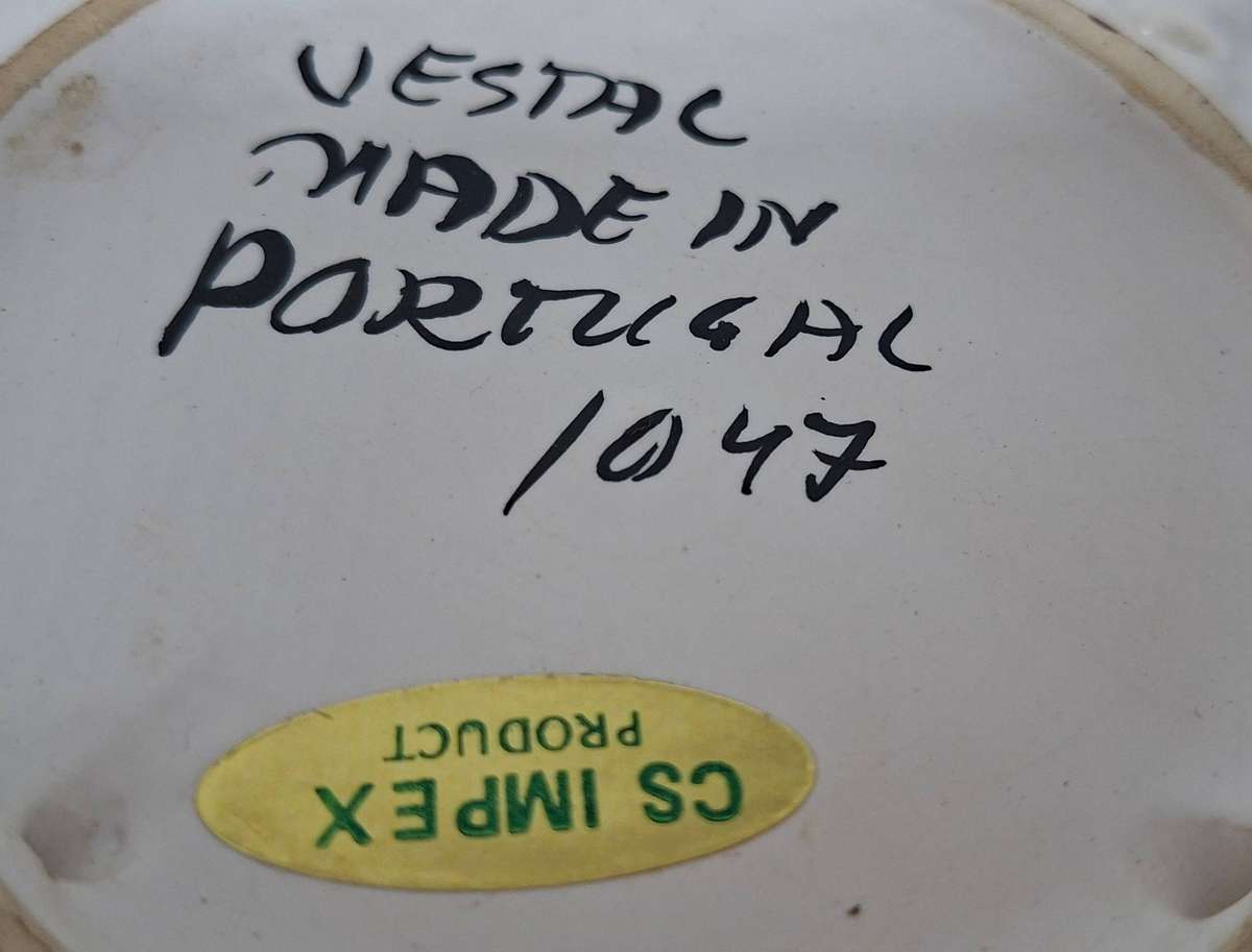 Two Vestal  handpainted plates -Portugal