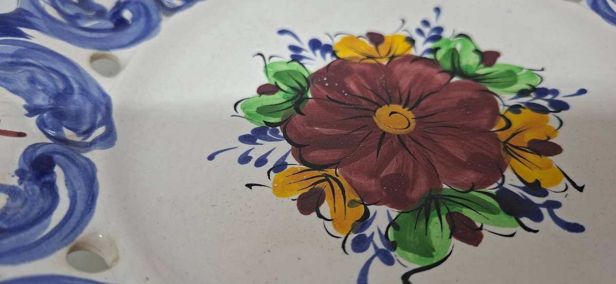 Two Vestal  handpainted plates -Portugal