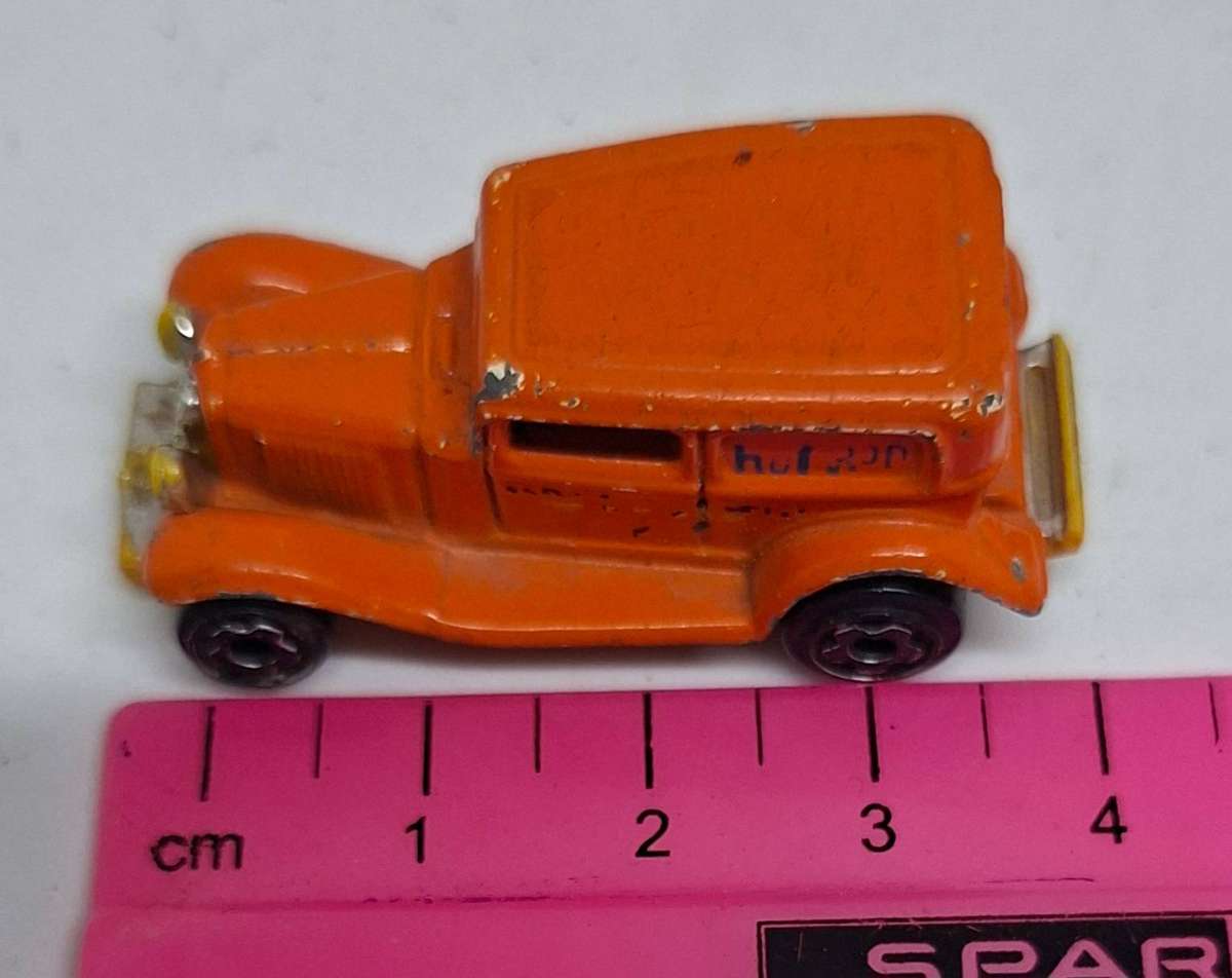 1988 Hot wheels 1/64 Die cast and others small cars