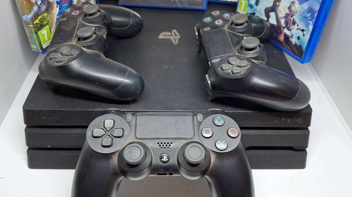 Playstation 4 no cables