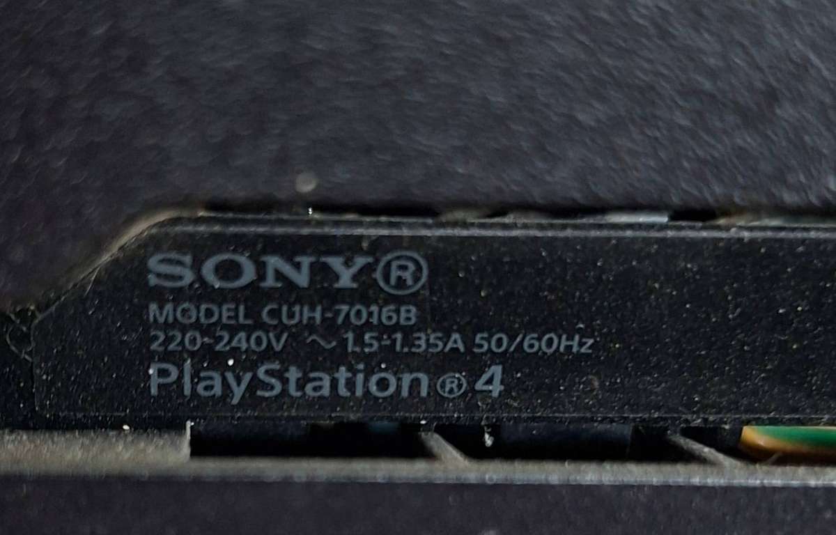 Playstation 4 no cables
