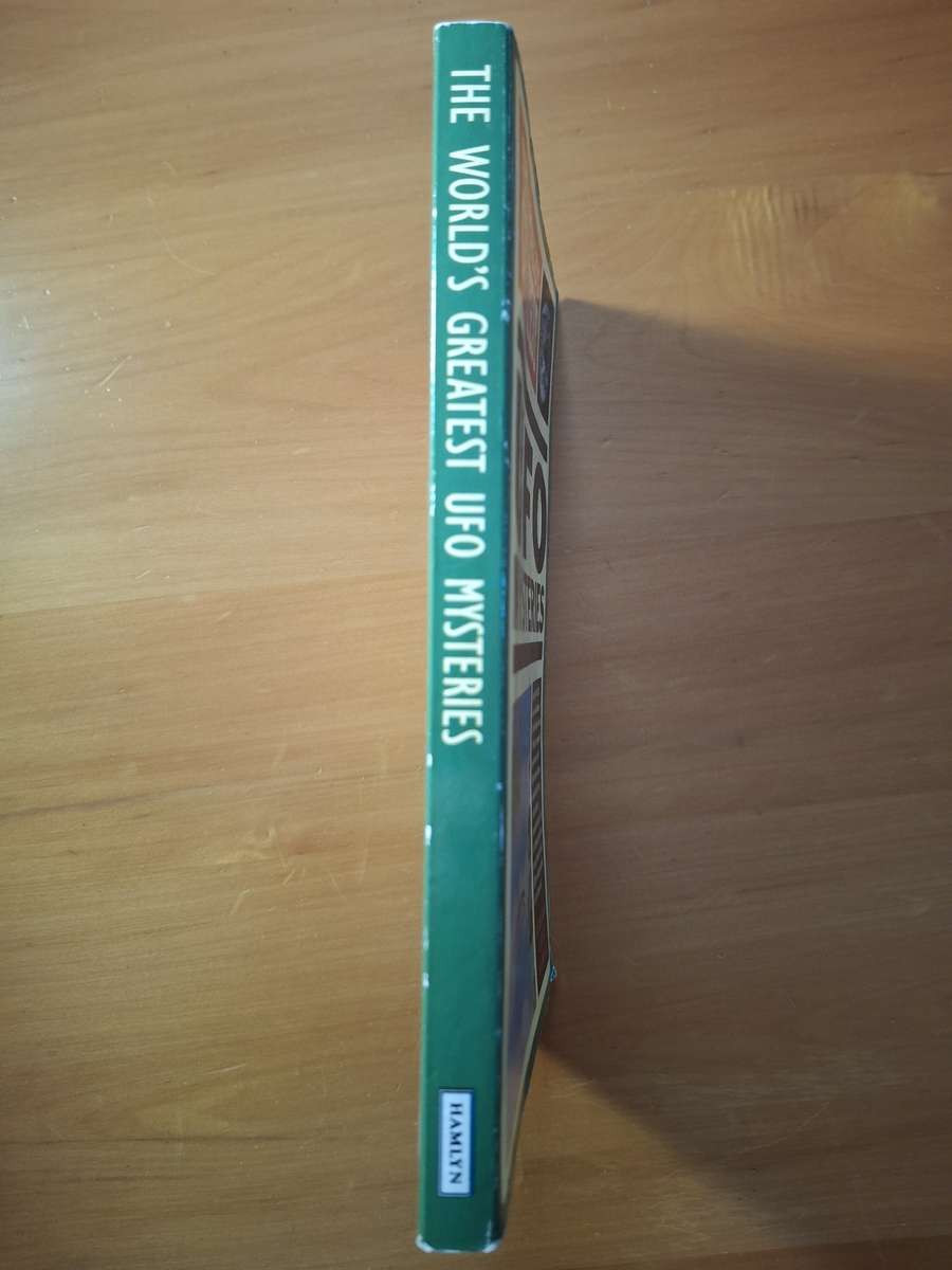 The World's Greatest UFO Mysteries by Nigel Blundell & Roger Boar