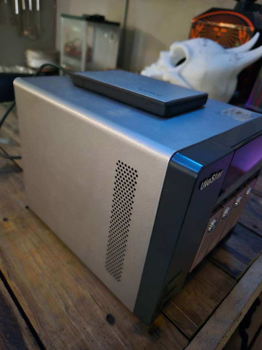 NAS SYSTEM QNAP Viostore VS-4108 Pro+ UPGRADED