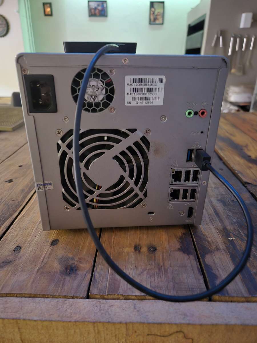 NAS SYSTEM QNAP Viostore VS-4108 Pro+ UPGRADED