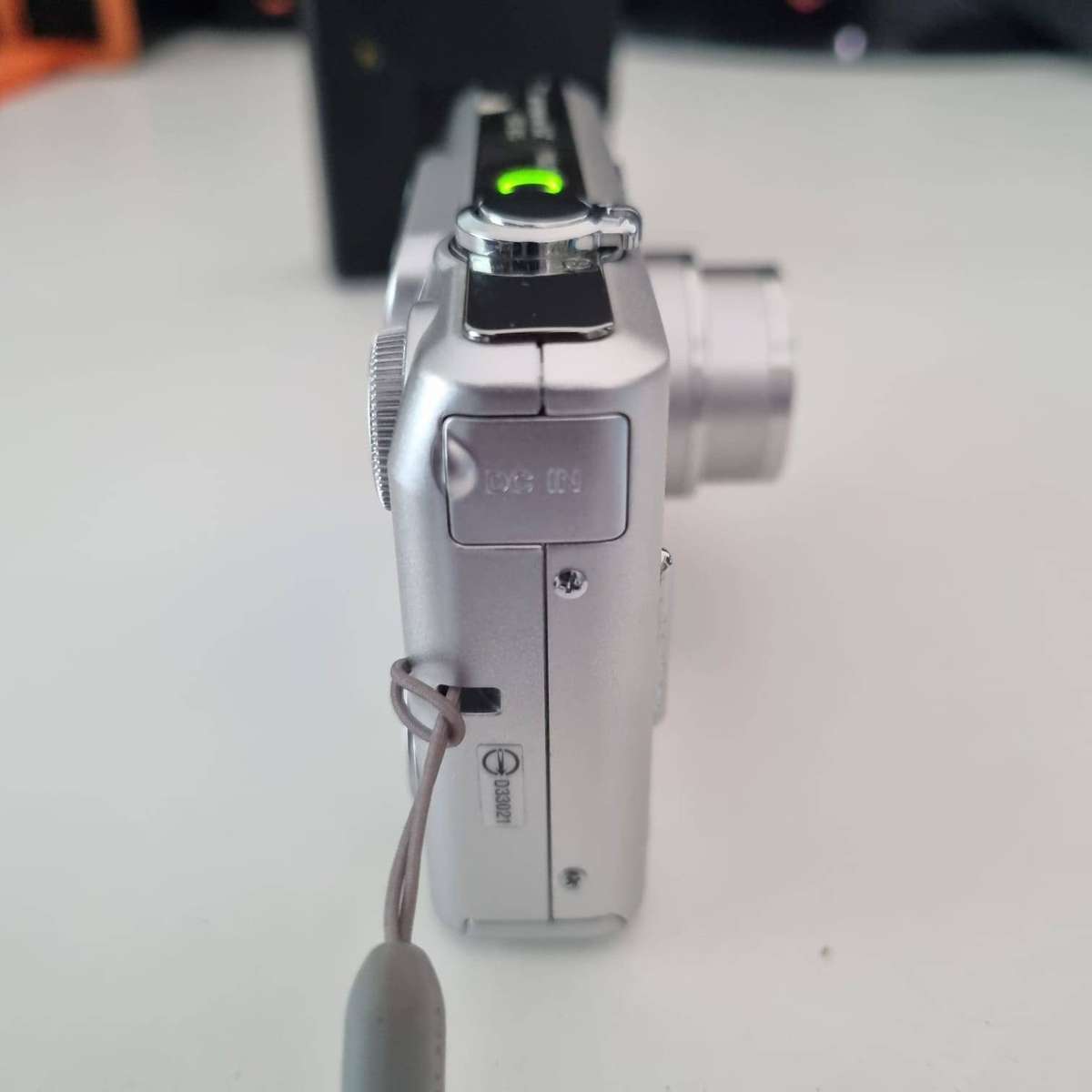 Sony Cyber-shot DSC-W35 Digital Camera - Silver (7.2MP, 3x Optical Zoom) 2.0" LCD