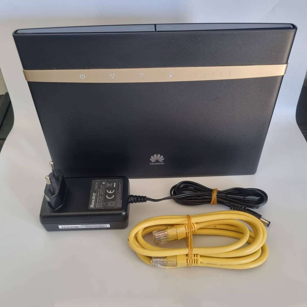 Huawei B525 LTE 4G WiFi Router (Used item)