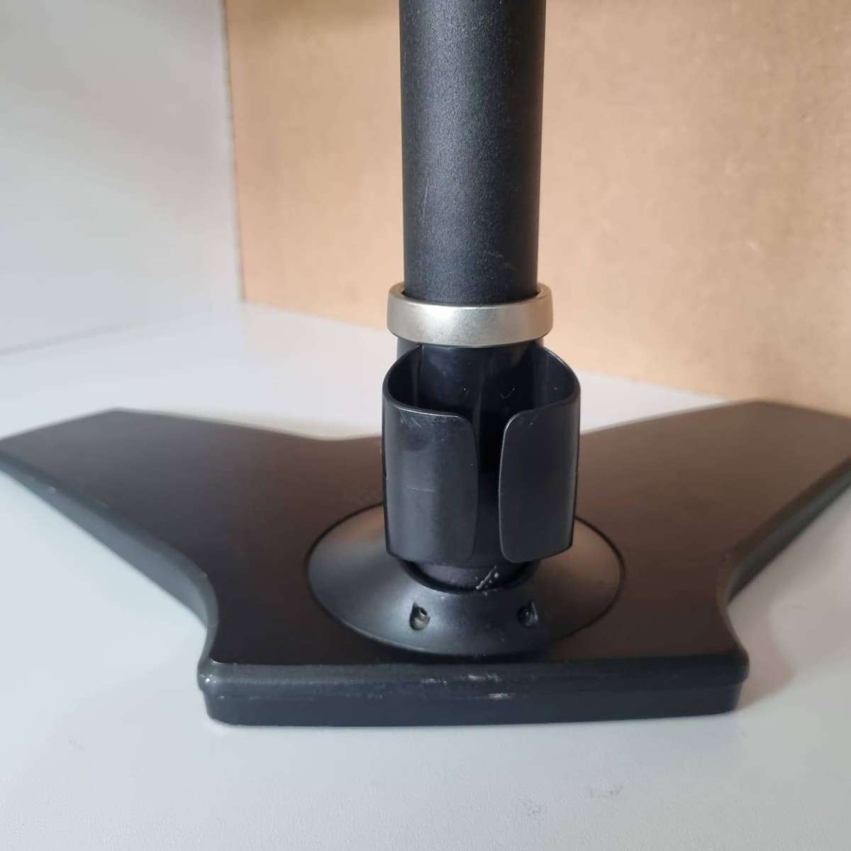 Dual monitor arm stand (Up to 24 ich)