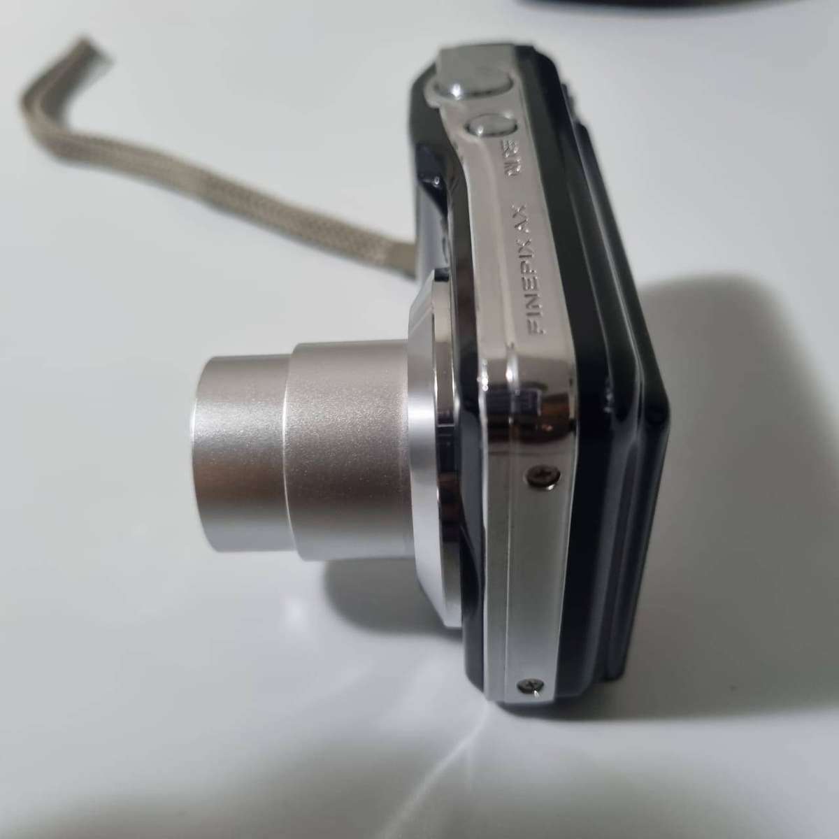 Fujifilm FinePix AX500 14MP Point-and-Shoot Digital Camera