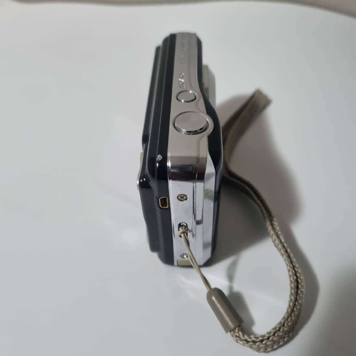 Fujifilm FinePix AX500 14MP Point-and-Shoot Digital Camera