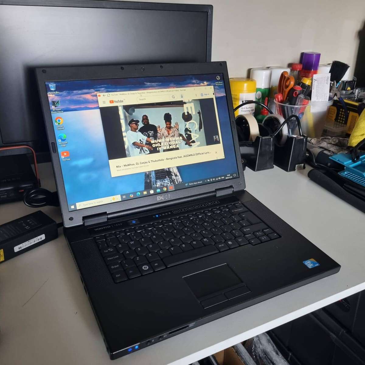 Dell Vostro 1520 Notebook (Core 2 Duo, 4GB & 128GB SSD) 15.4 Inch Laptop