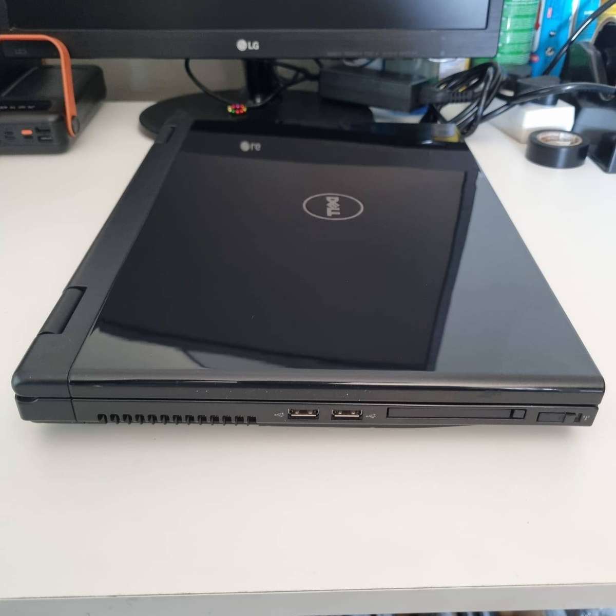 Dell Vostro 1520 Notebook (Core 2 Duo, 4GB & 128GB SSD) 15.4 Inch Laptop
