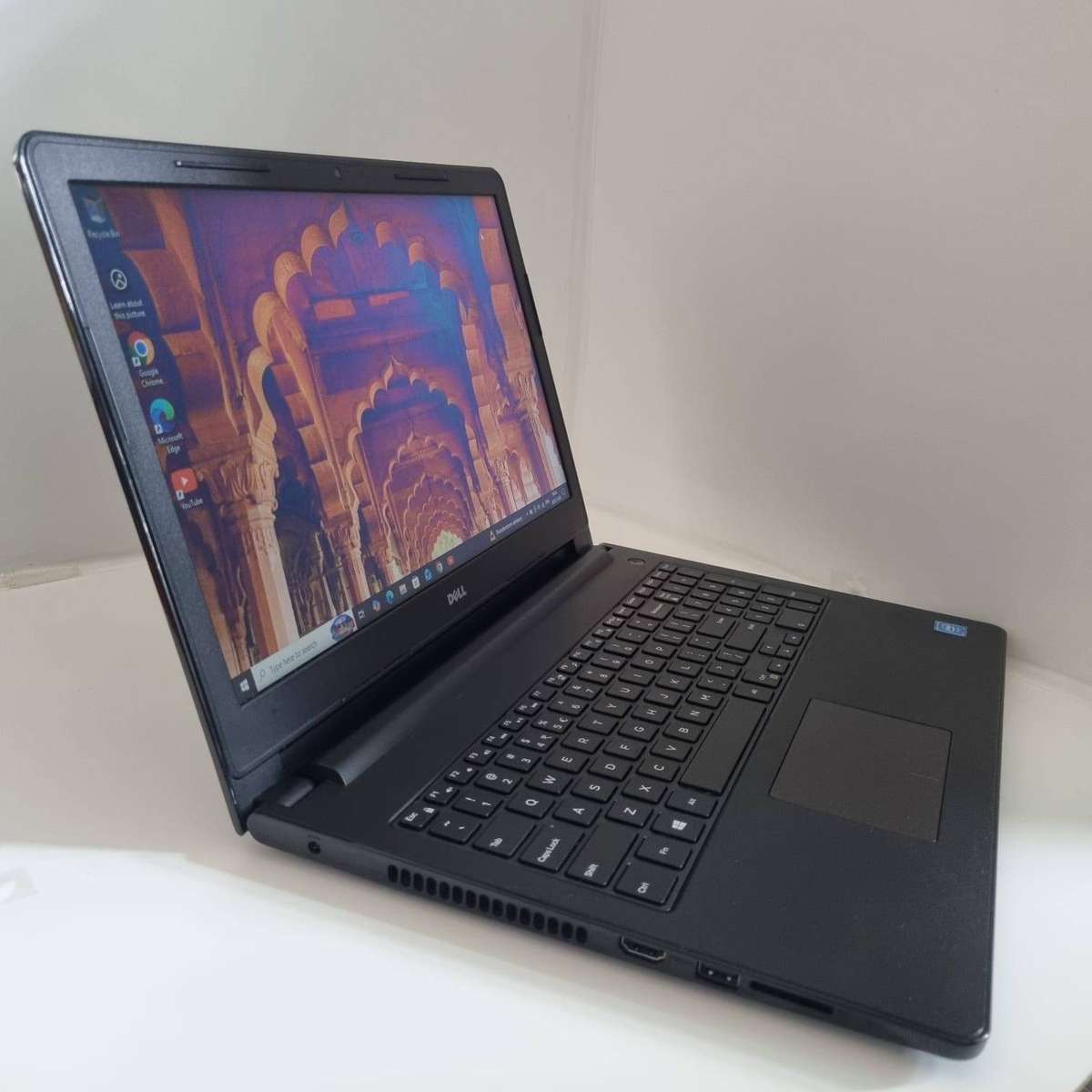 Dell Inspiron 15 3552 Notebook (Celeron, 4GB & 128GB SSD) 15.6 Inch Laptop