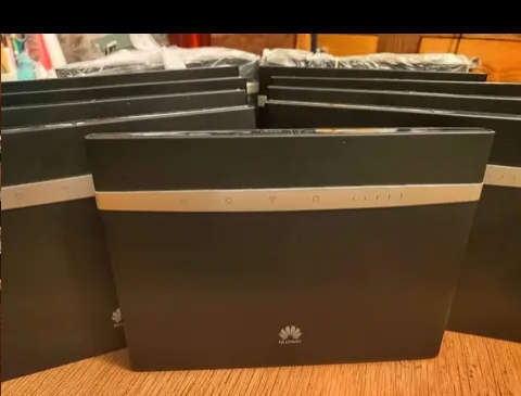 Huawei B525 LTE Router. Open to all Simcards