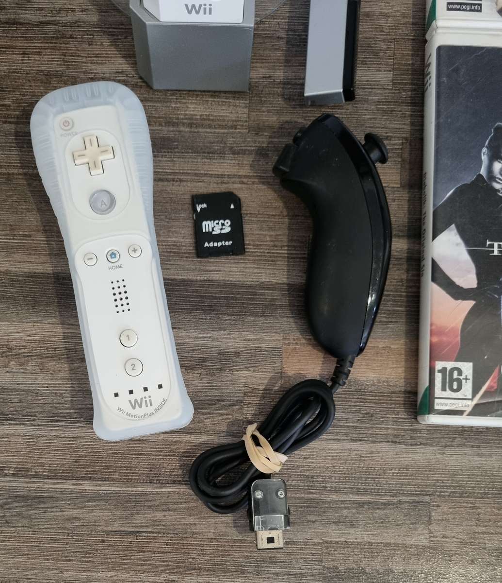 Nintendo Wii Console + Games Bundle