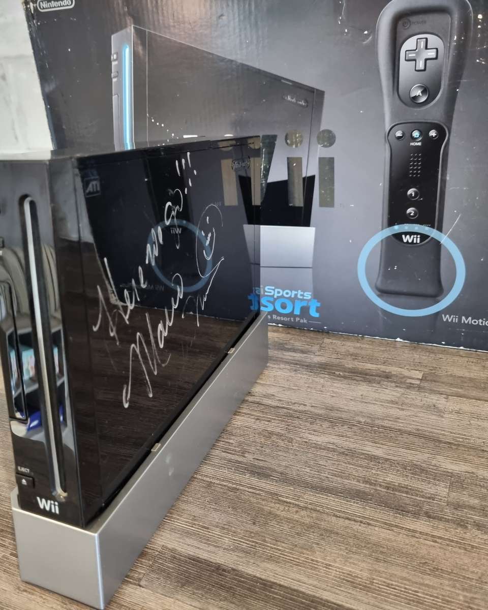 Black Nintendo Wii Console + Motion Plus Bundle