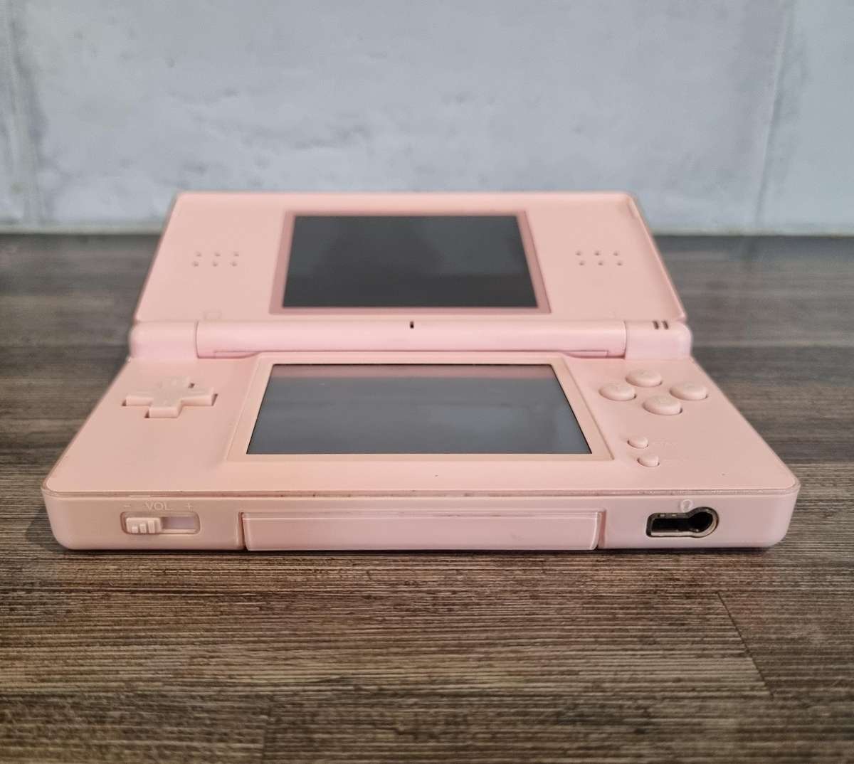 Pink Nintendo DS Lite - Not Reading Games