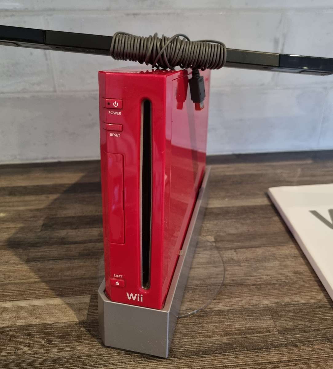 Donkey Kong Edition Nintendo Wii Console Bundle