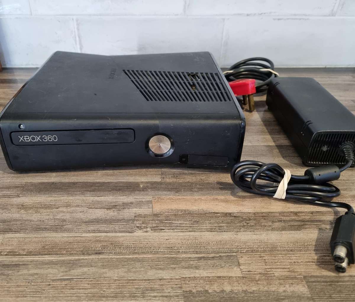 Broken Xbox 360 Console for Parts