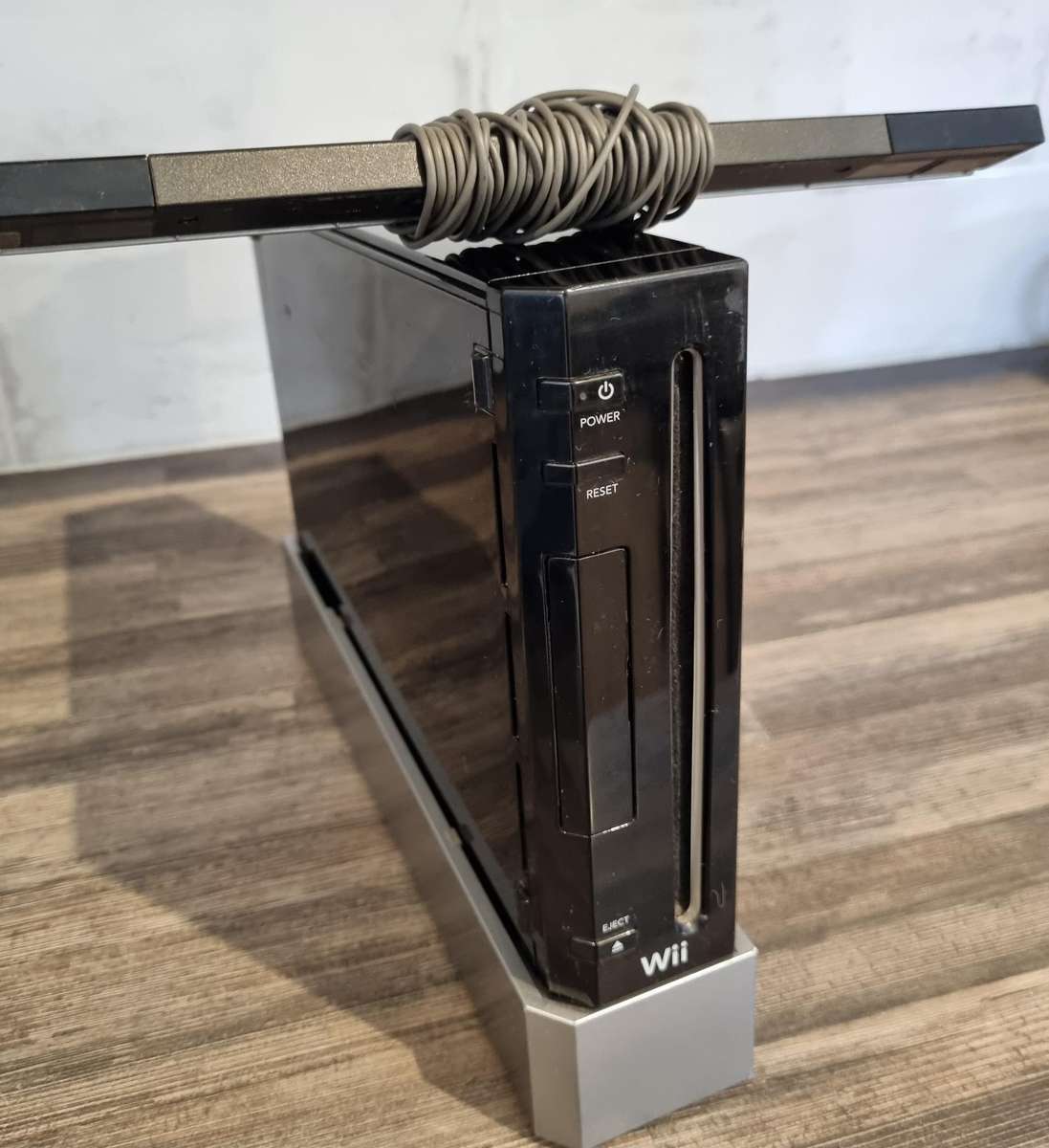 Nintendo Wii Console + Controller