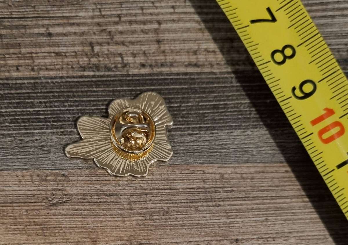 Bread Pigeon Enamel Pin