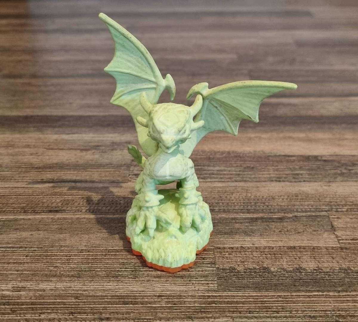 Glow in the Dark Cynder for Skylanders Giants