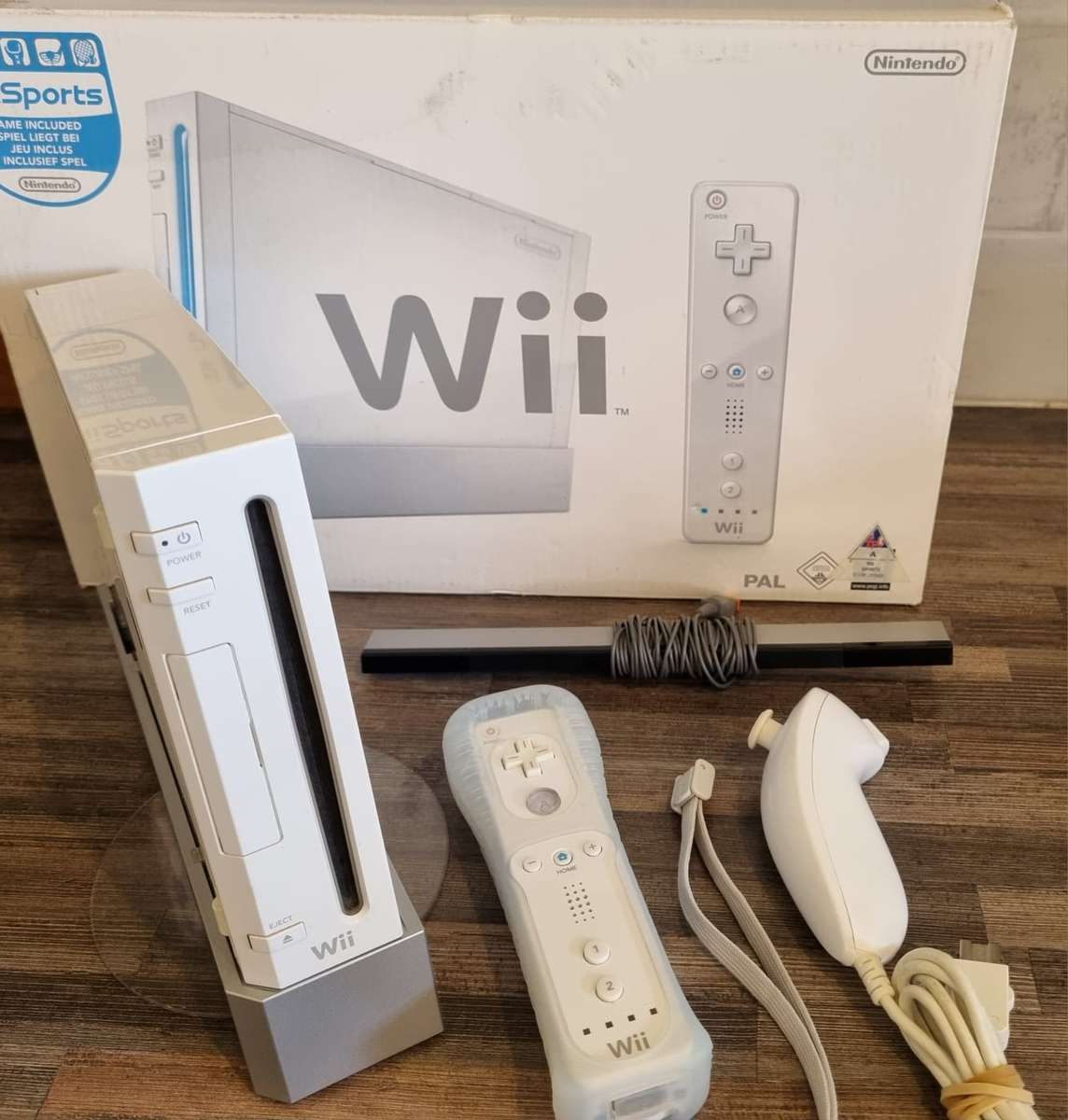 Boxed Nintendo Wii Console Bundle