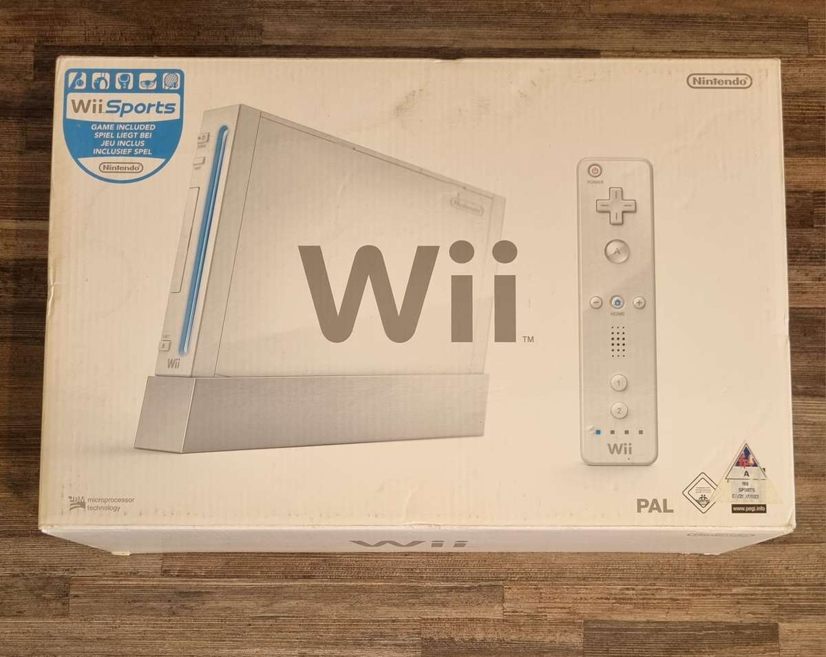 Boxed Nintendo Wii Console Bundle