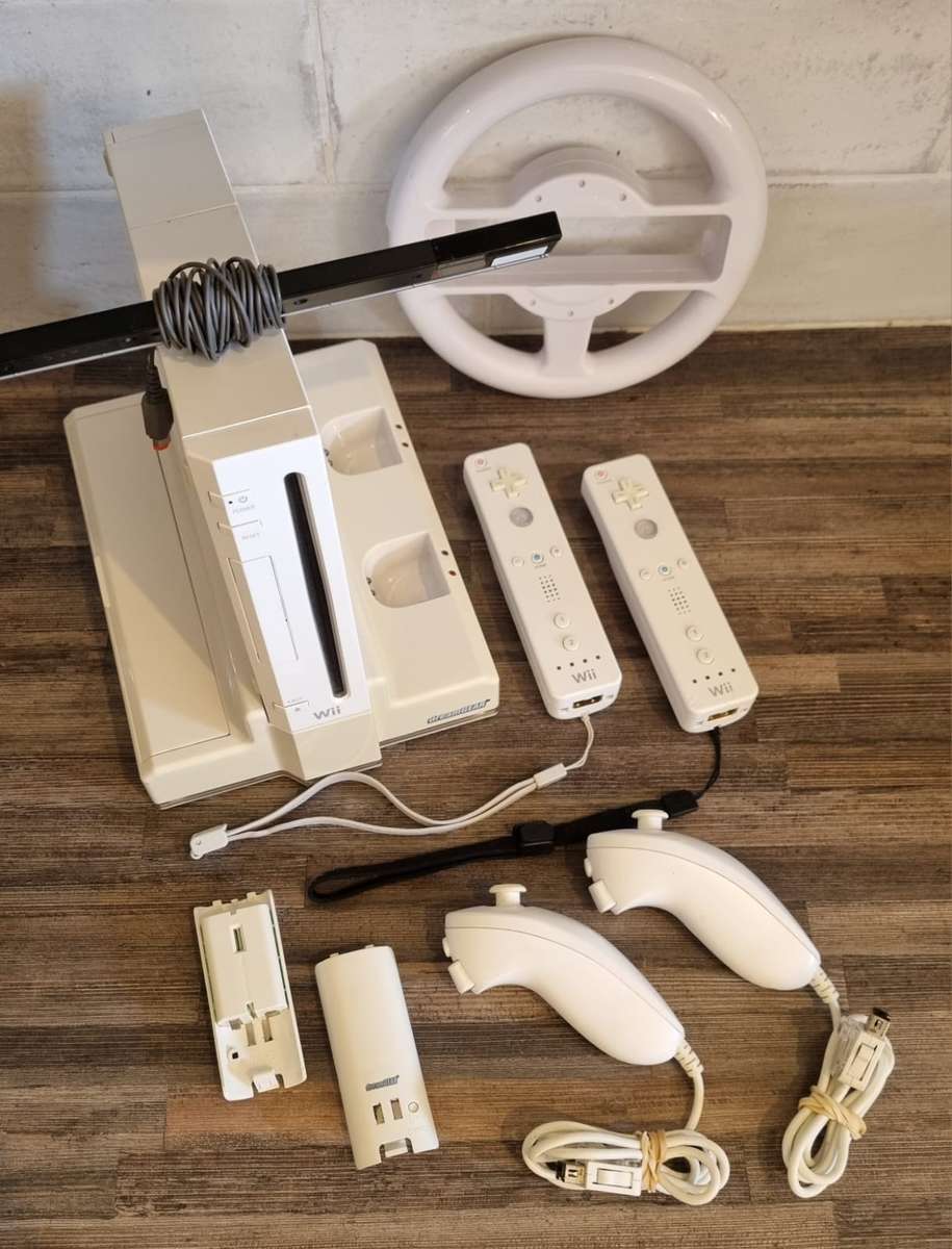 Nintendo Wii Console + 2 Controllers Bundle