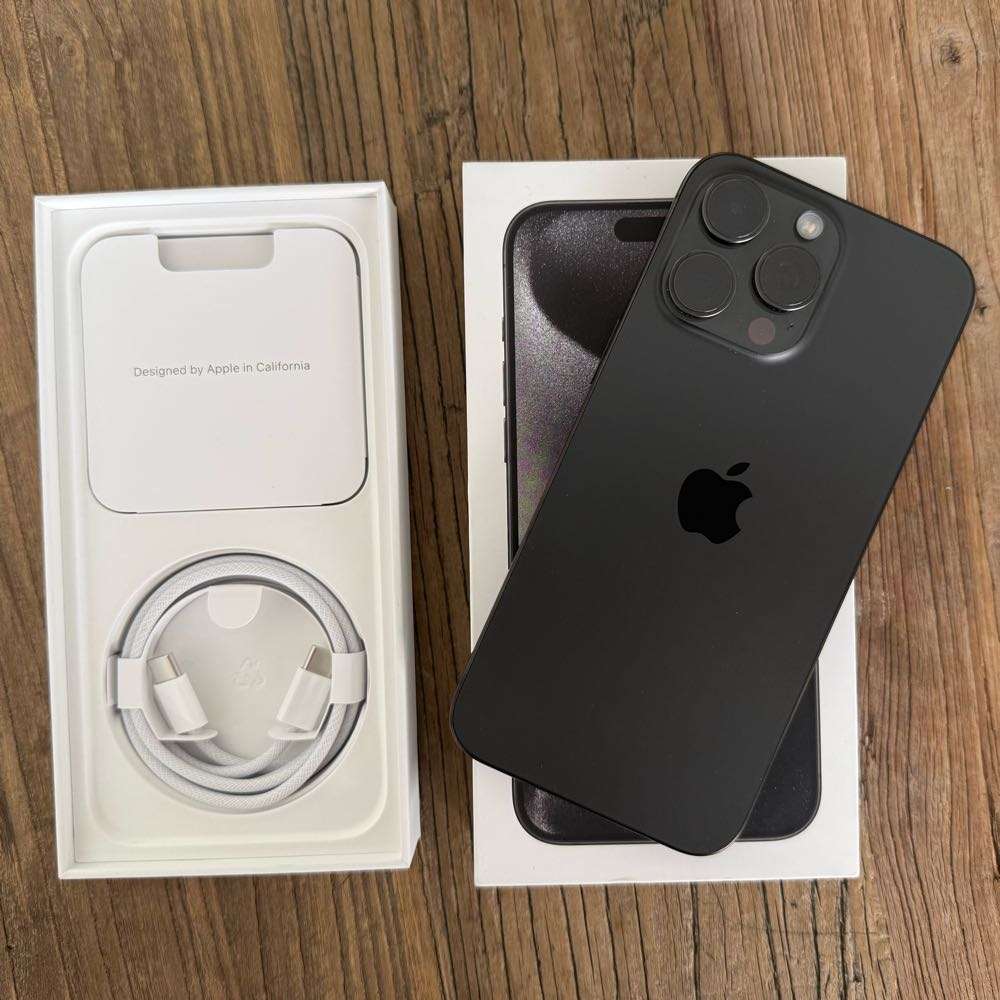 Apple iPhone 15 Pro Max - Black Titanium - 1TB - Excellent Condition