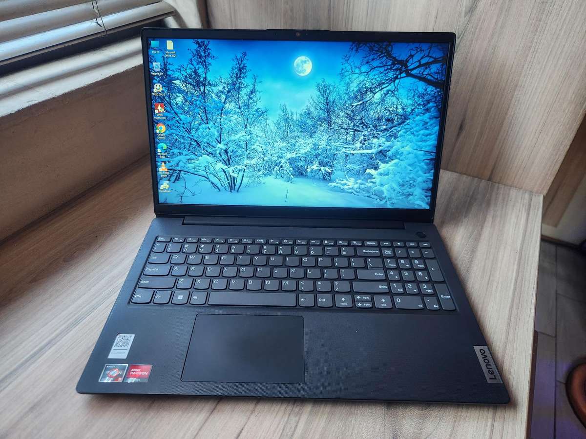 Lenovo V15 G4 AMD Ryzen 3 7320U + Free Laptop Bag