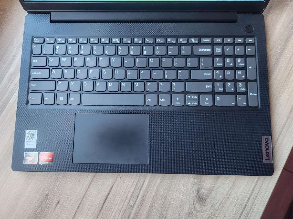 Lenovo V15 G4 AMD Ryzen 3 7320U + Free Laptop Bag