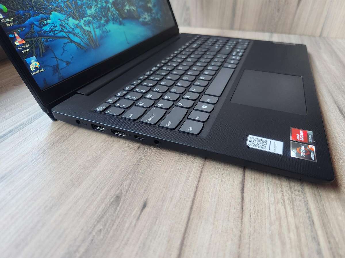 Lenovo V15 G4 AMD Ryzen 3 7320U + Free Laptop Bag