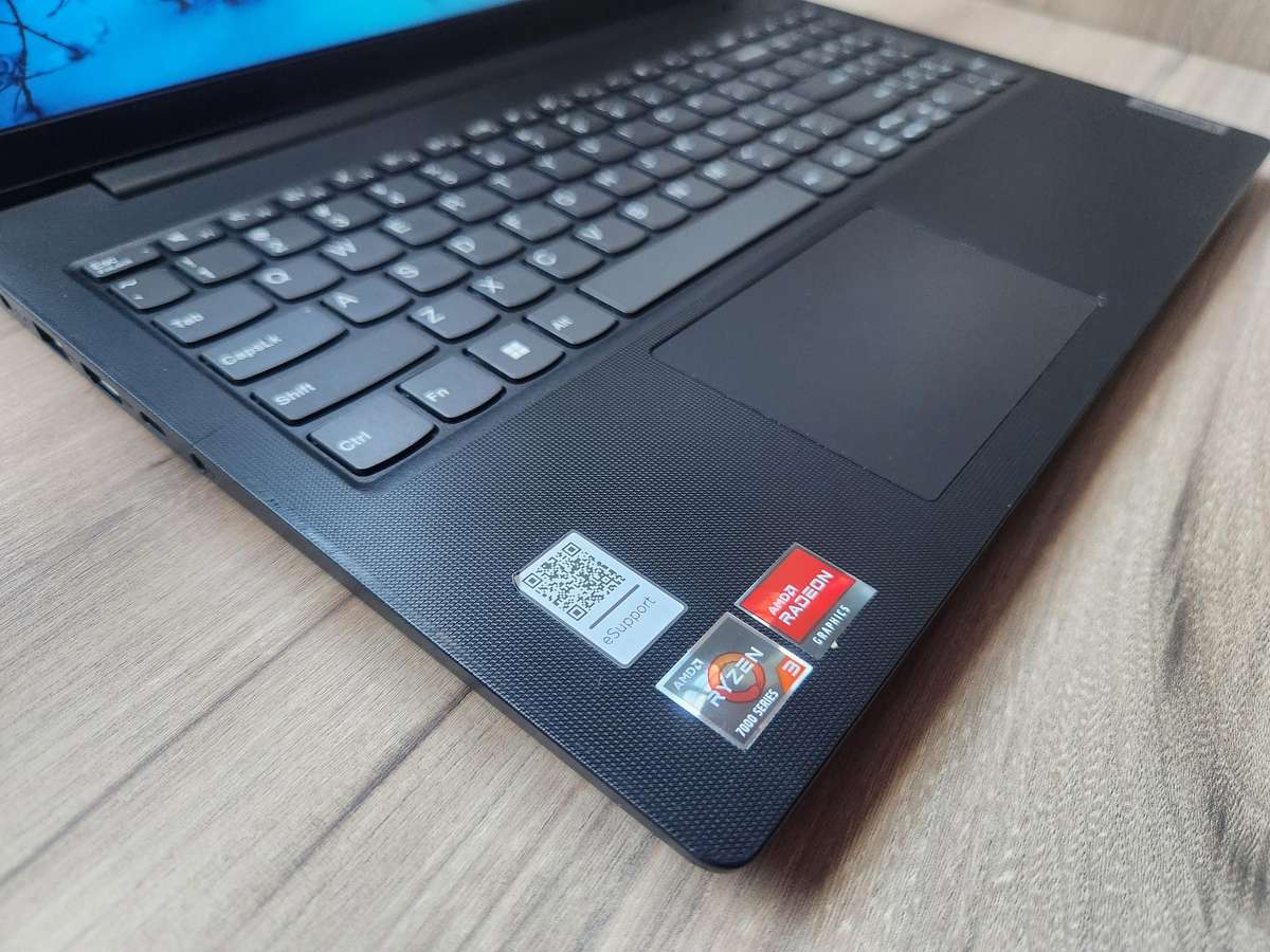 Lenovo V15 G4 AMD Ryzen 3 7320U + Free Laptop Bag