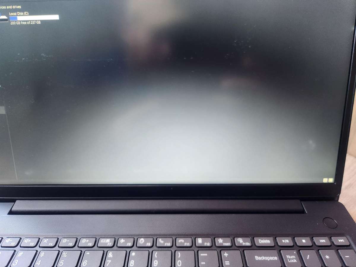 Lenovo V15 G4 AMD Ryzen 3 7320U + Free Laptop Bag