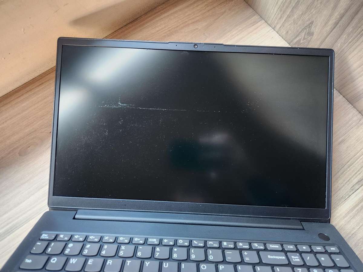 Lenovo V15 G4 AMD Ryzen 3 7320U + Free Laptop Bag