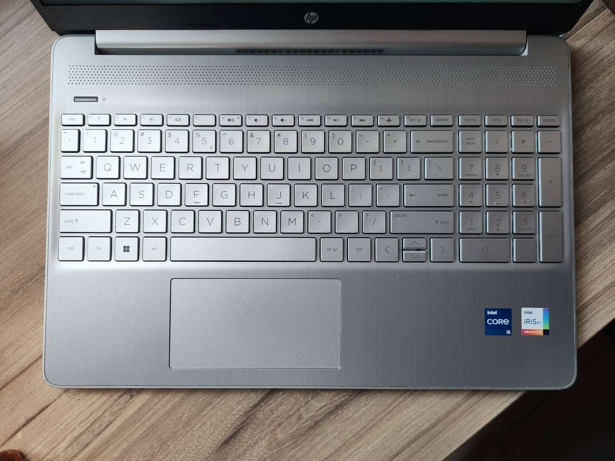 Hp laptop 15s-fq5xxx Intel Core i5 12th Gen + Free Laptop Bag