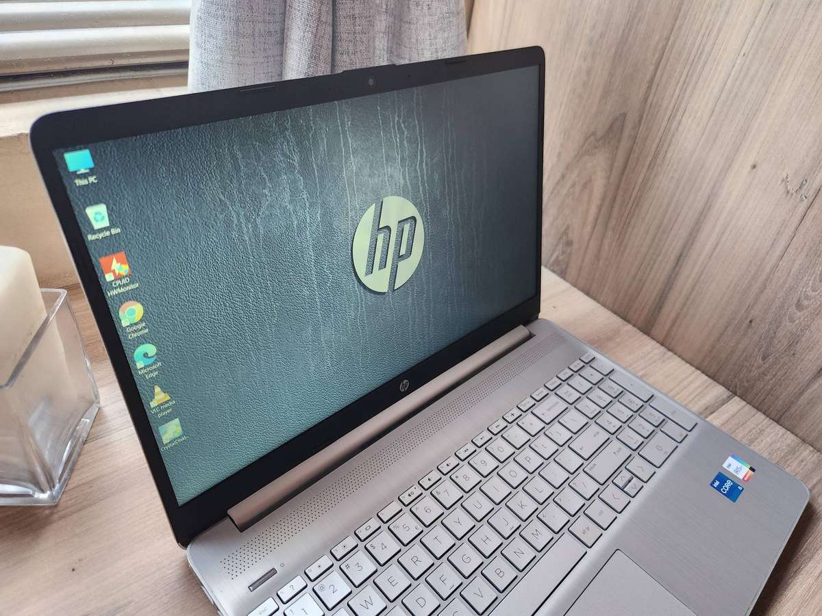 Hp laptop 15s-fq5xxx Intel Core i5 12th Gen + Free Laptop Bag