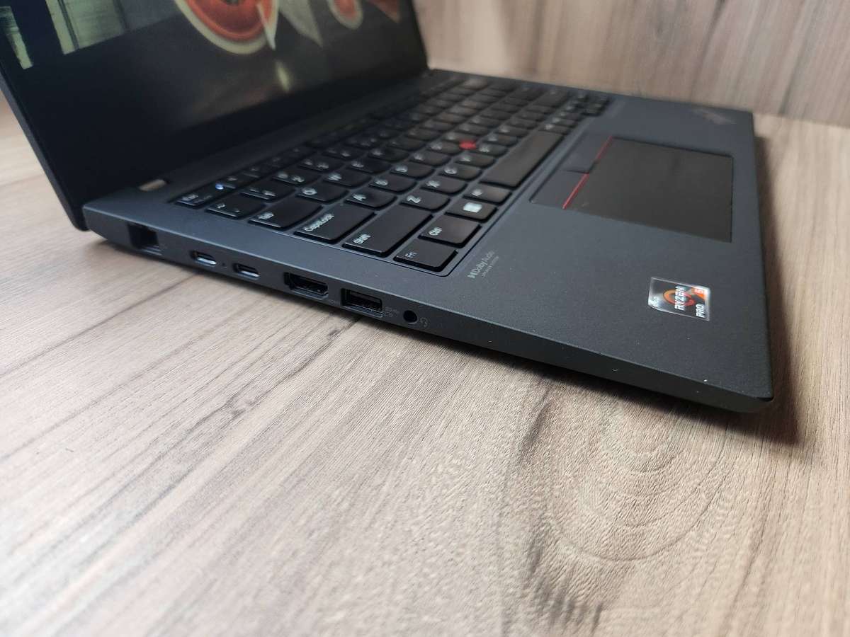 Lenovo ThinkPad T14 Gen 3 AMD Ryzen 5 Pro + Free Laptop Bag